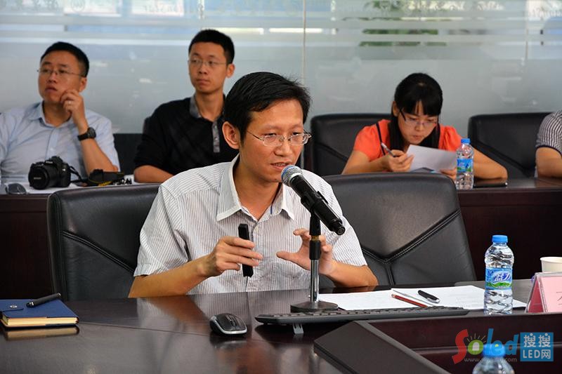 李程博士為項目作講解報告
